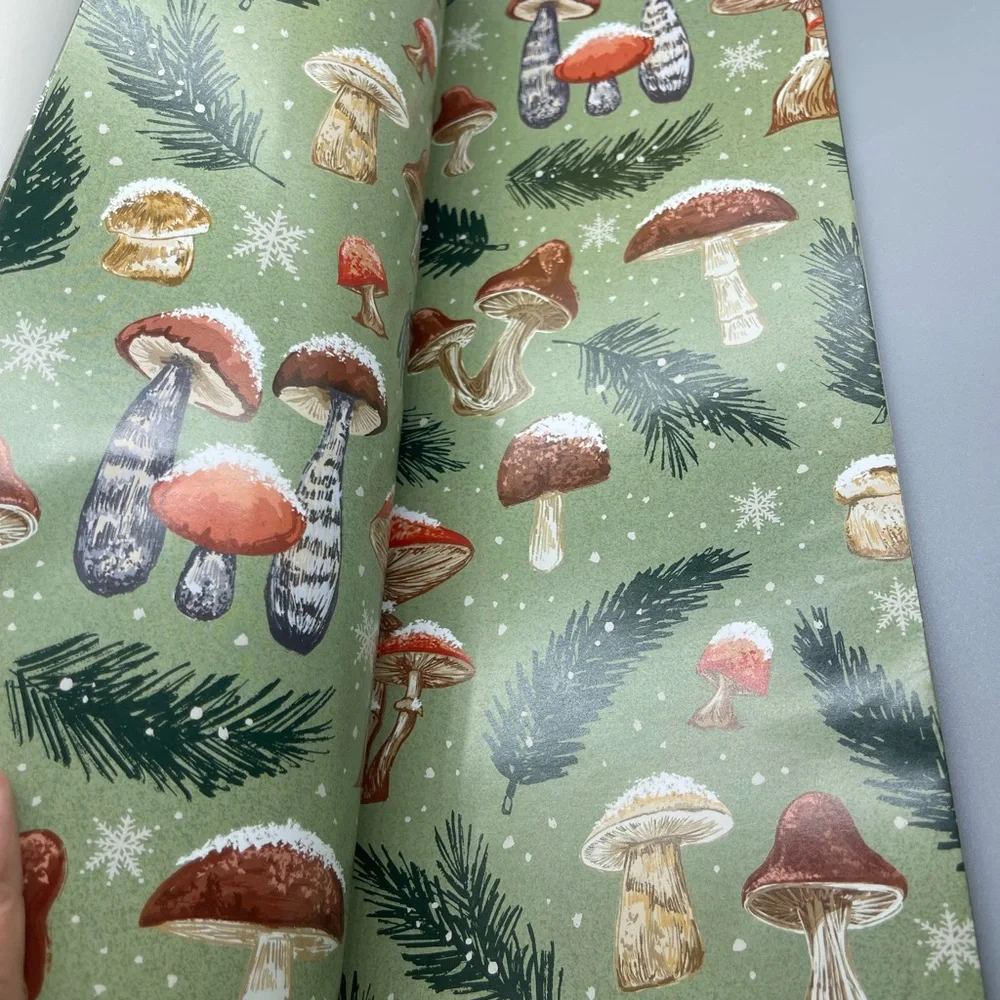 Park Lane Holiday Wrapping Paper Book - Green and Cream